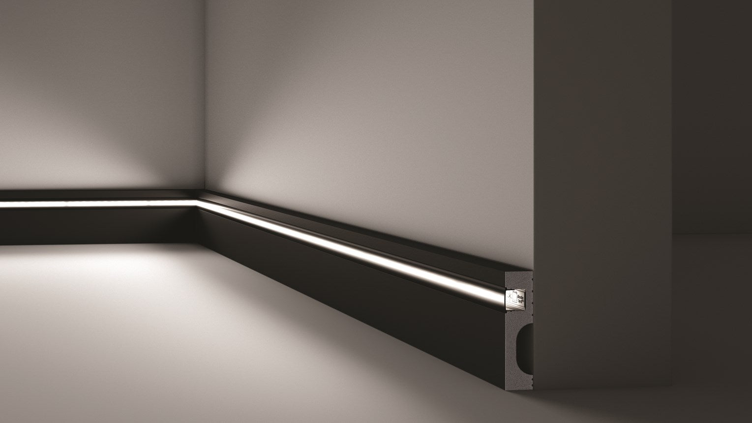 IL11 BLACK LED Skirting (80mm x 20mm x 2m) Per 2m length