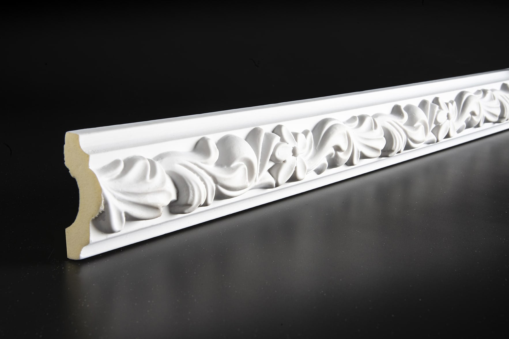 13207 DADO Rail Flower polyurethane (per 2.4 m length)