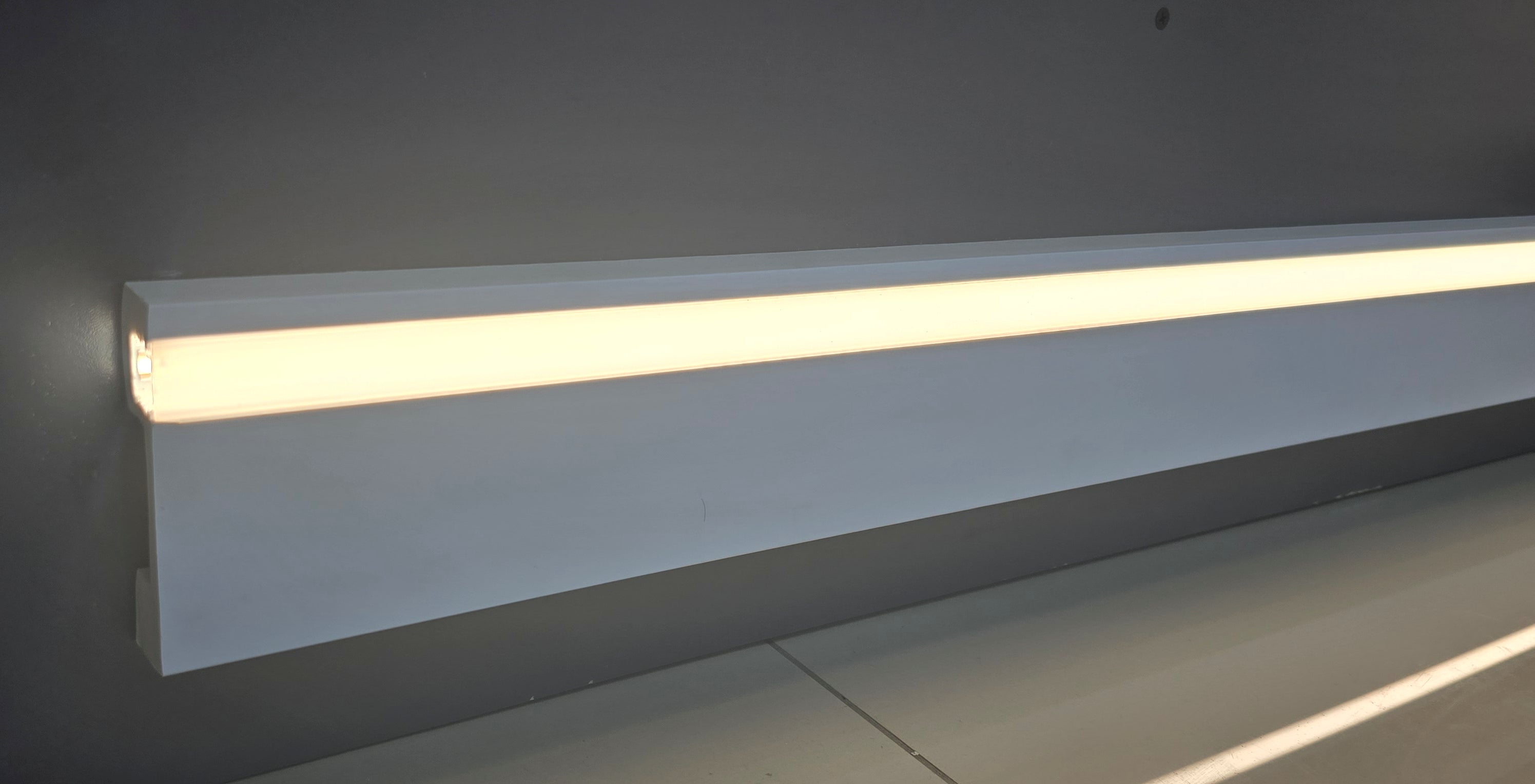 LED skirting 3038